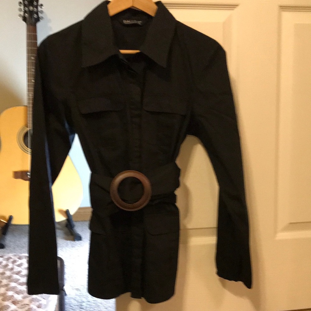 Dialogue The New Language of Style Women’s top size small.